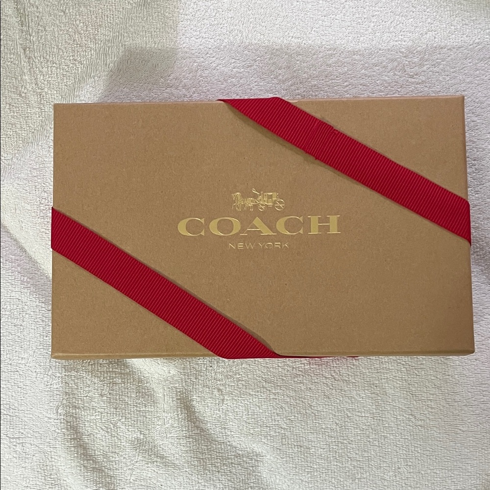 Coach Wristlet Gift 🎁 Set - Picture 5 of 5
